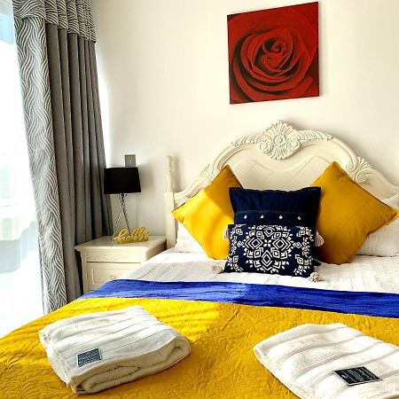 2-Bedrooms Modern Apartment Next To Velodrome, Lounge, Balcony, Parking, Abba Londra Esterno foto