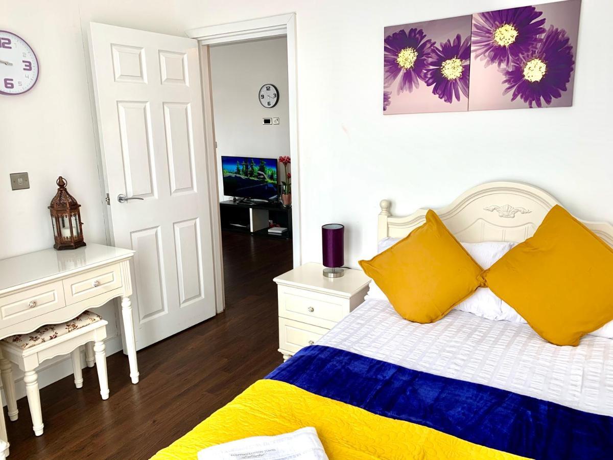 2-Bedrooms Modern Apartment Next To Velodrome, Lounge, Balcony, Parking, Abba Londra Esterno foto
