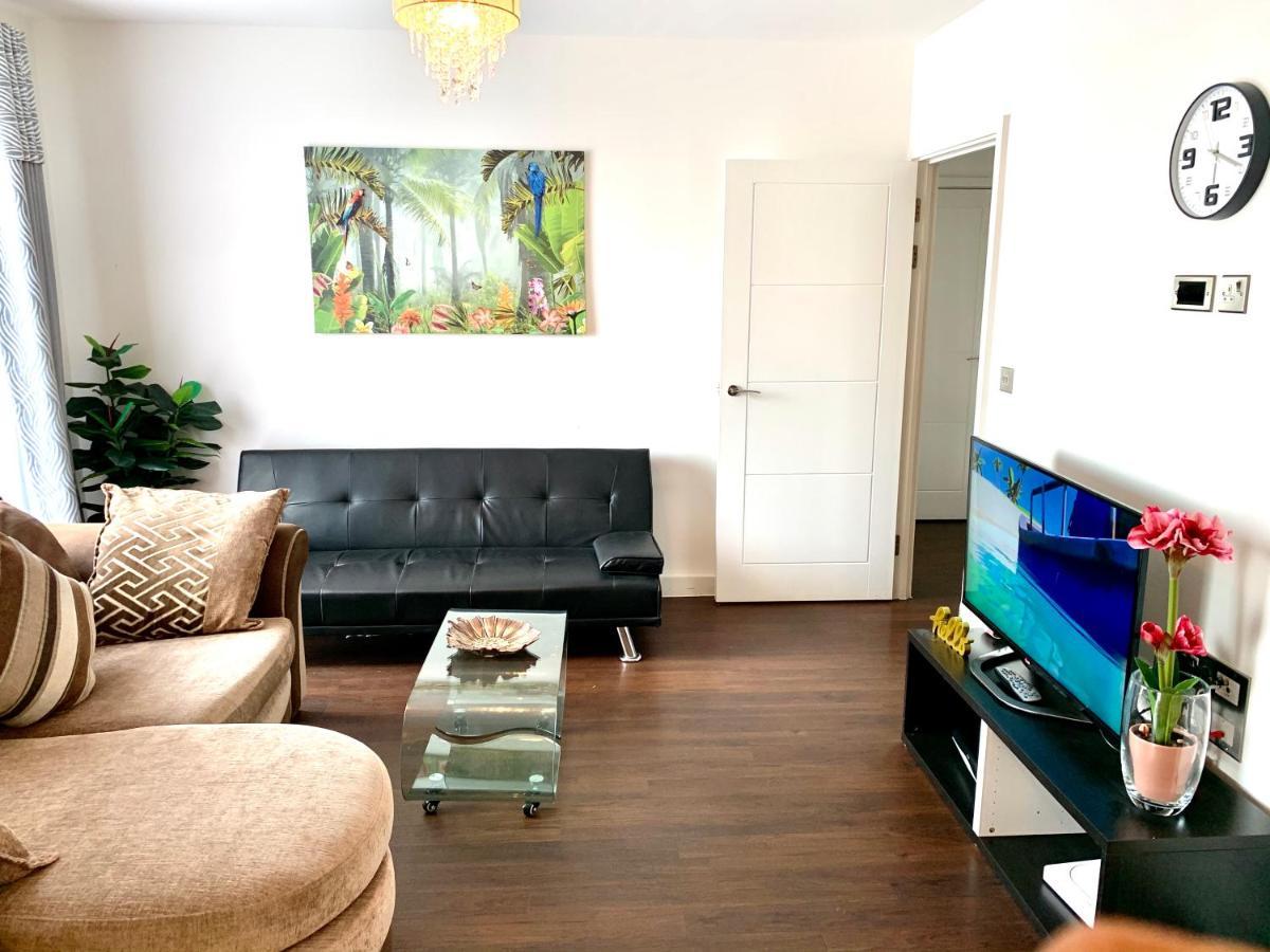 2-Bedrooms Modern Apartment Next To Velodrome, Lounge, Balcony, Parking, Abba Londra Esterno foto