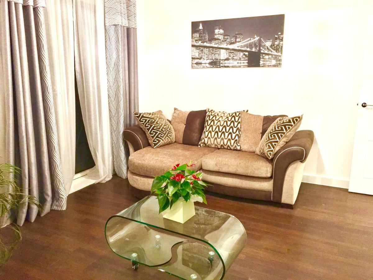2-Bedrooms Modern Apartment Next To Velodrome, Lounge, Balcony, Parking, Abba Londra Esterno foto