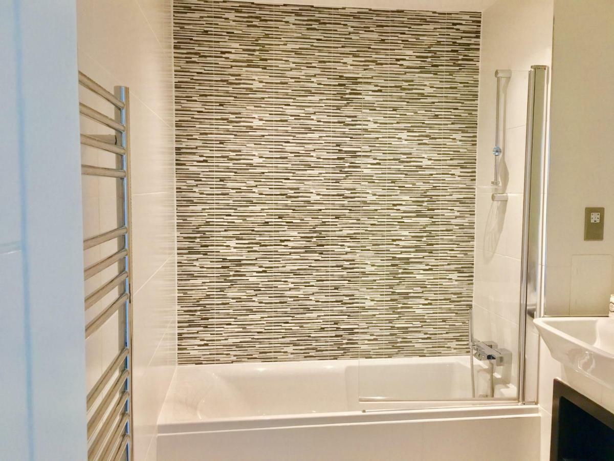 2-Bedrooms Modern Apartment Next To Velodrome, Lounge, Balcony, Parking, Abba Londra Esterno foto